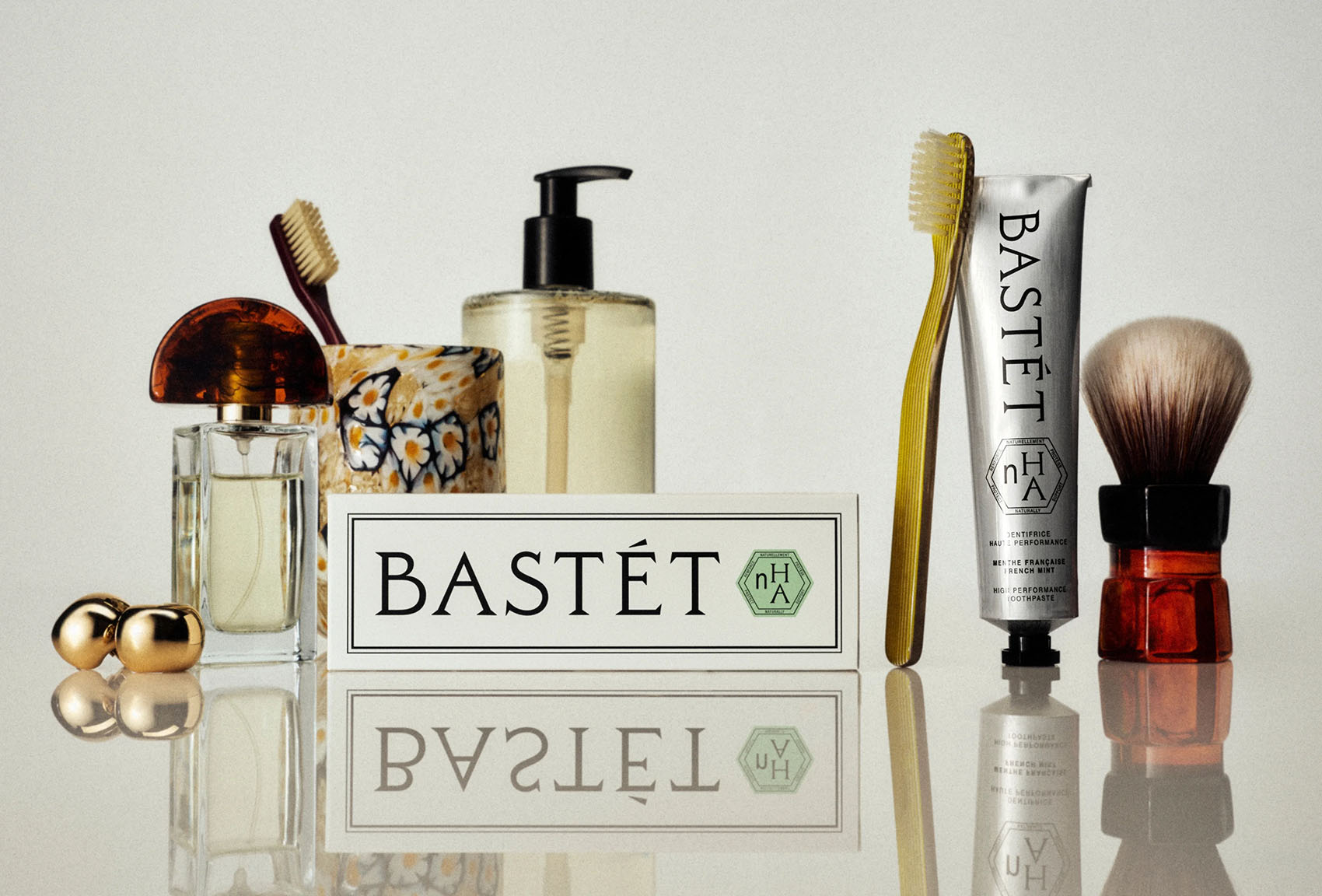 Bast&eacute;t on Visual Journal